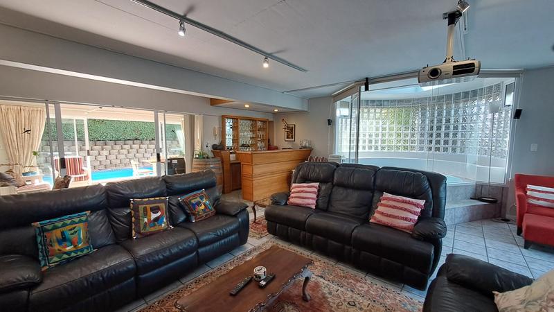 5 Bedroom Property for Sale in Stilbaai Wes Western Cape